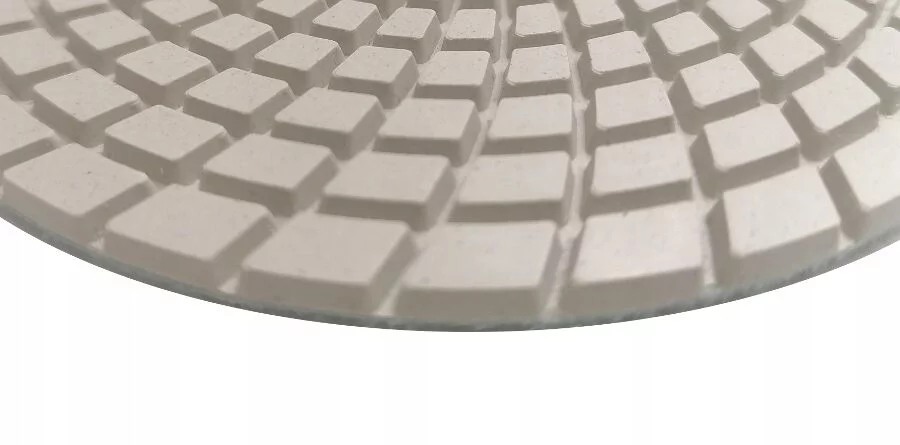 47011048_7